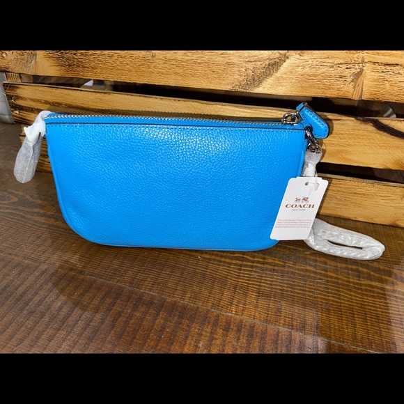 Authentic Coach wristlet NEW Azure - Picture 2 of 6
